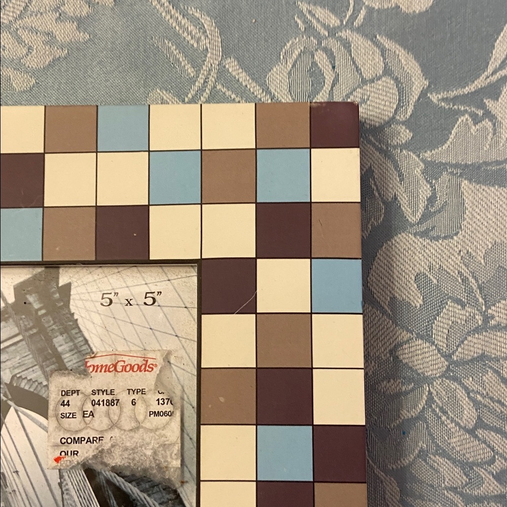 Multicolor Checkered Photo Frame - Picture 7 of 8